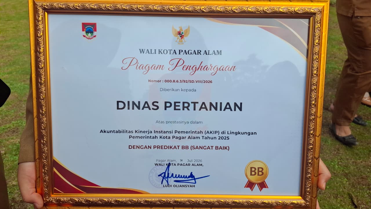 Penerimaan Piagam Penghargaan atas Penilaian Akuntabilitas Kinerja Instansi Pemerintah (AKIP) tahun 2025